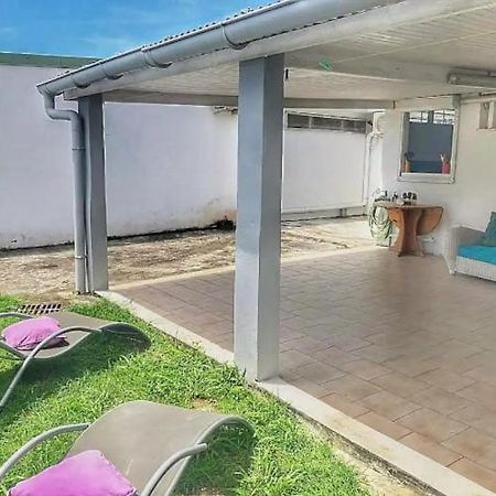 Malilia Beach A Sainte-Anne - Wifi -5 Min A Pied De La Plage Esterno foto