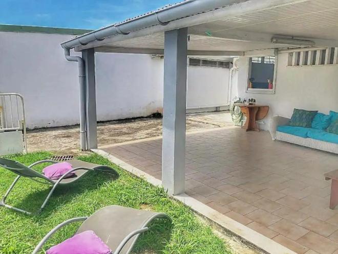 Malilia Beach A Sainte-Anne - Wifi -5 Min A Pied De La Plage Esterno foto